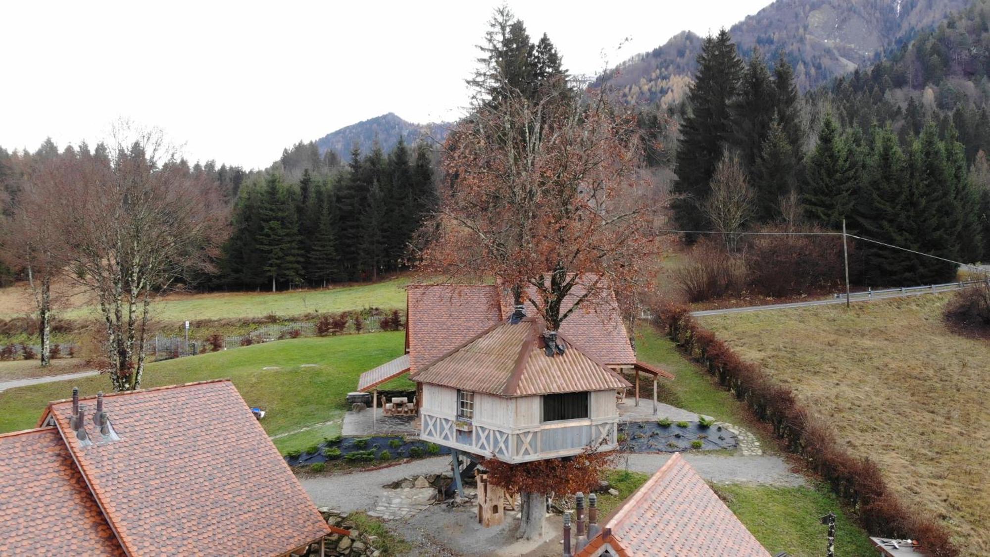Dolomiti Village Comeglians Стая снимка